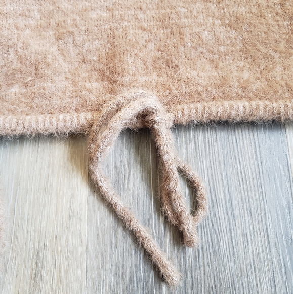 SUPER CUTE SWEATER - Picture 9 of 11